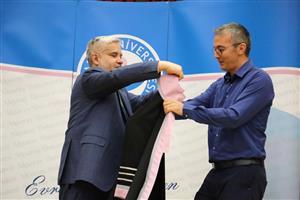 ASÜ’de Unvan Alan Akademisyenlerimiz Cübbelerini Giydi