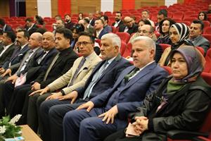 ASÜ’de Unvan Alan Akademisyenlerimiz Cübbelerini Giydi