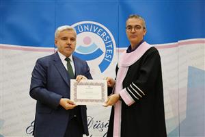 ASÜ’de Unvan Alan Akademisyenlerimiz Cübbelerini Giydi