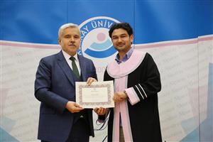 ASÜ’de Unvan Alan Akademisyenlerimiz Cübbelerini Giydi