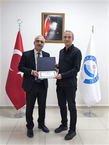Fakültemizde Akademik Başarı ve Bilimsel Katkı Ödülleri Takdim Edildi