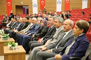 ASÜ’de Unvan Alan Akademisyenlerimiz Cübbelerini Giydi