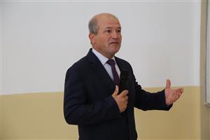 Rektör Arıbaş Genç Tıpçılarla Buluştu