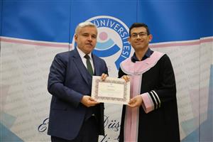 ASÜ’de Unvan Alan Akademisyenlerimiz Cübbelerini Giydi