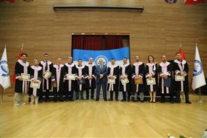 ASÜ’de Unvan Alan Akademisyenlerimiz Cübbelerini Giydi
