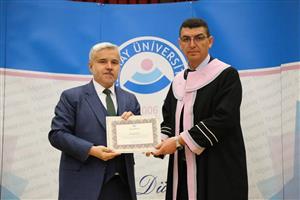 ASÜ’de Unvan Alan Akademisyenlerimiz Cübbelerini Giydi