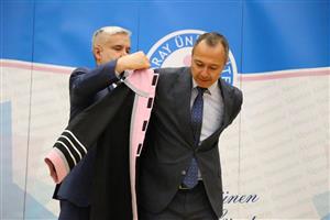 ASÜ’de Unvan Alan Akademisyenlerimiz Cübbelerini Giydi