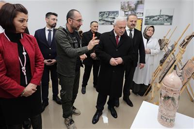 ASÜ Tıp Fakültesi Ek Binasında Öğretim Üyesi Dr. Semra Kılıç Karatay’ın Göç ve Vefa Temalı Sergi Açılışı